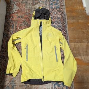 Arc'teryx gore-text shell